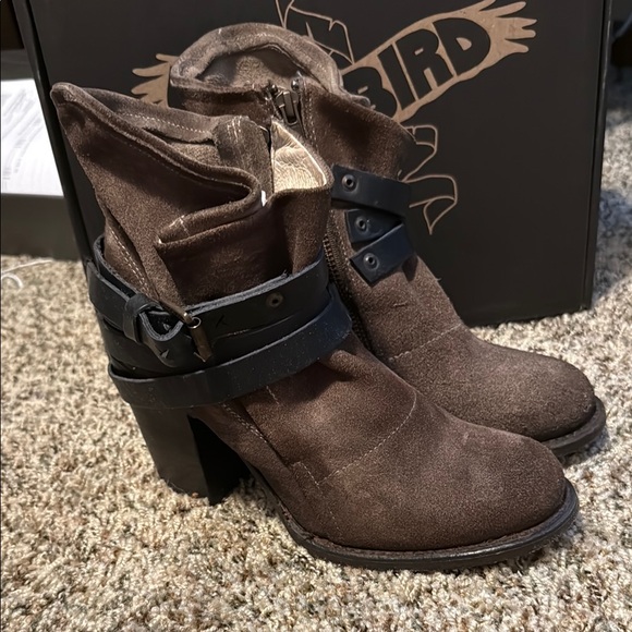 Freebird Blaze leather Brown and Black Heeled Boots size 8 - Picture 2 of 8